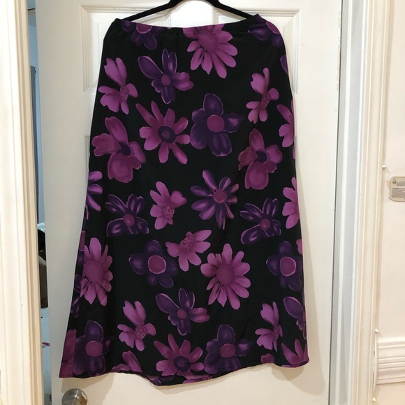 90’s Vintage Floral Maxi Skirt - Picture 6 of 6